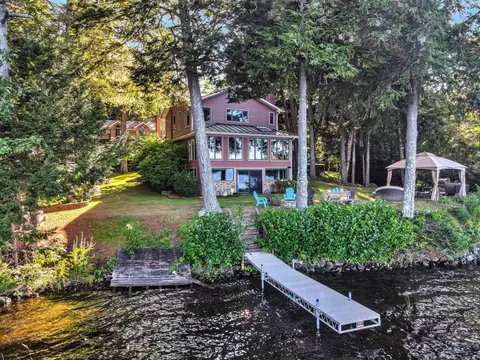 45 N North Gayton Ln, Winthrop, ME 04364