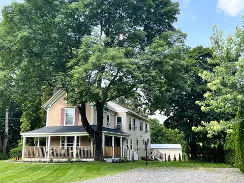 67 Main St, Ogunquit, ME 03907 photo 1
