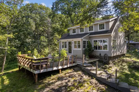 68 Long Point Ln, Cape Elizabeth, ME 04107