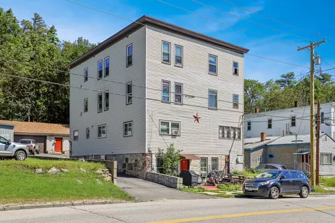 56 Spruce St, Rumford, ME 04276