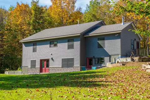 546 Whittier Rd, Farmington, ME 04938