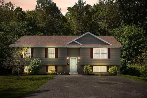 400 Auburn St, Portland, ME 04103