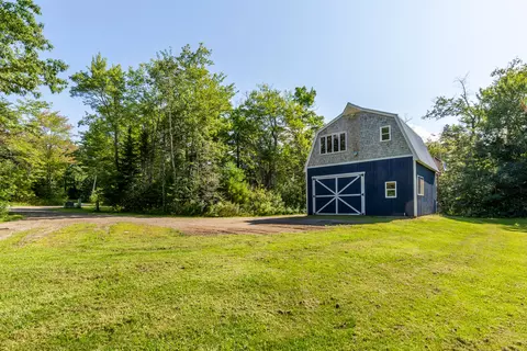 67 Spring Brook Dr, Lincolnville, ME 04849