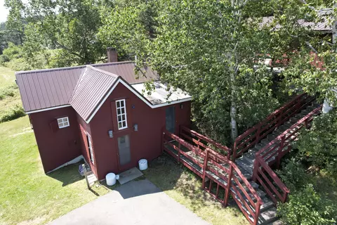 276 Harbor Rd, Swans Island, ME 04685