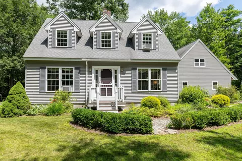 49 Lucas Ln, Bowdoinham, ME 04008