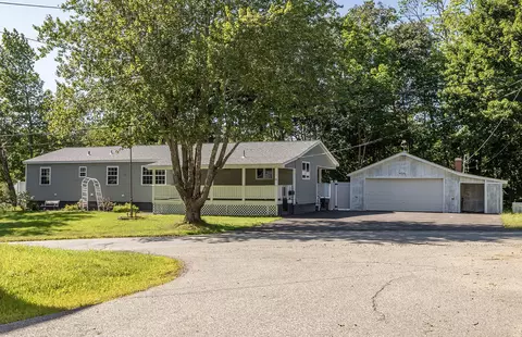 12 Gould St, Camden, ME 04843