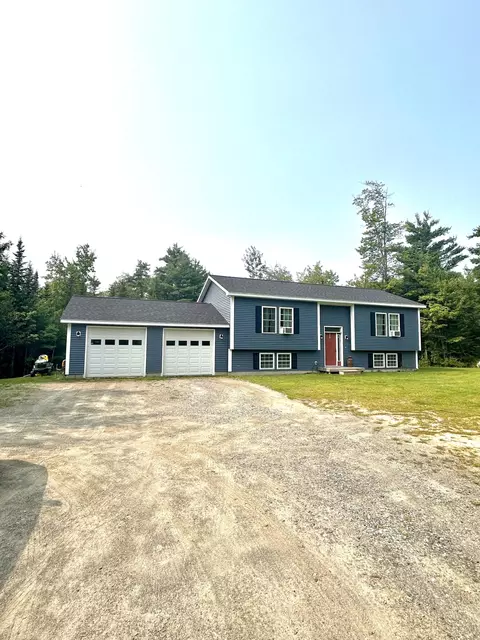 132 Wing Rd, China, ME 04358