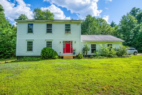 8 Norah Ln, Berwick, ME 03901