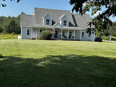 3 Strawberry Ln, Windham, ME 04062