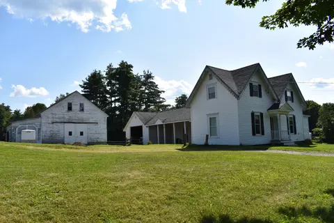 2881 Lee Rd, Lee, ME 04455
