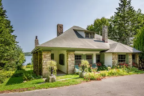 15 Winding Ln, Southwest Harbor, ME 04679