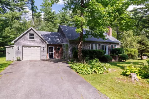 454 Buttermilk Rd, Lamoine, ME 04605