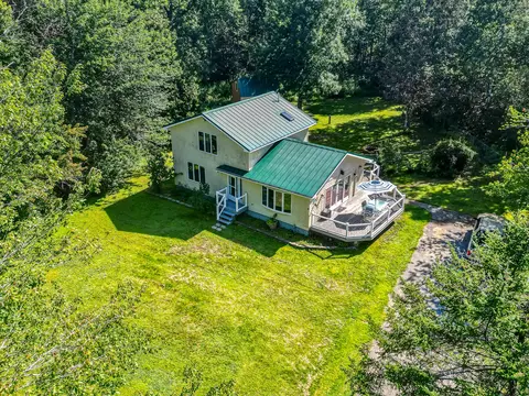 65 Kitchen Hill Rd, Newport, ME 04953