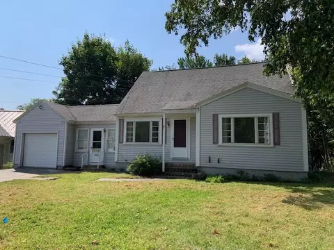 7 Stobie St, Winslow, ME 04901
