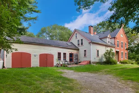 319 Log Cabin Rd, Arundel, ME 04046