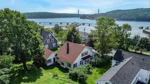 157 Main St, Bucksport, ME 04416