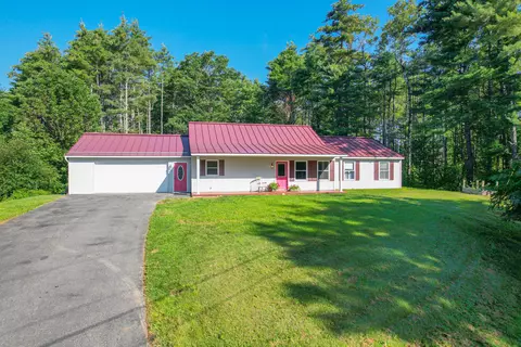14 Caron Dr, Farmingdale, ME 04344