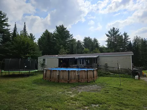 16 Campbell Dr, Salem Twp, ME 04983