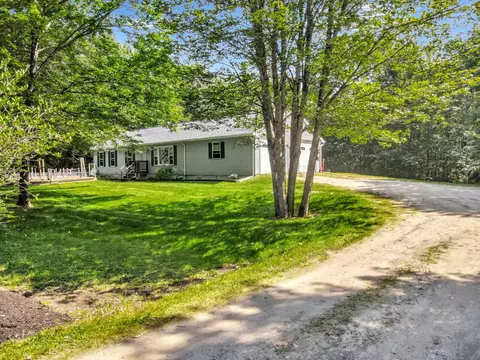 38 Marnav Dr, Richmond, ME 04357