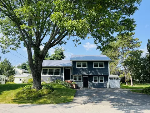 154 Clark Ave, Bangor, ME 04401