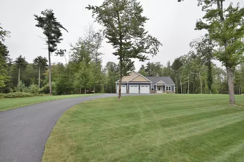 74 Village View Ln, North Yarmouth, ME 04097