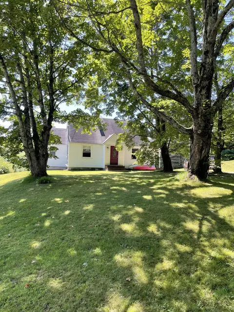 810 Blinn, Pittston, ME 04345