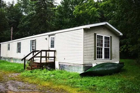 883 North Rd, Lee, ME 04455
