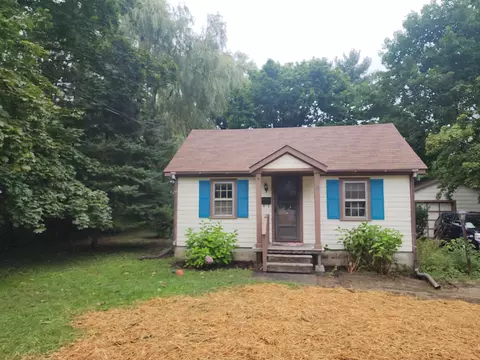 19 Washington St, Rockland, ME 04841