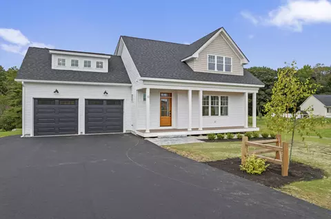 13 Higgins Dr, Kennebunk, ME 04043