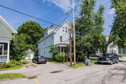 75 Whitney St, Auburn, ME 04210