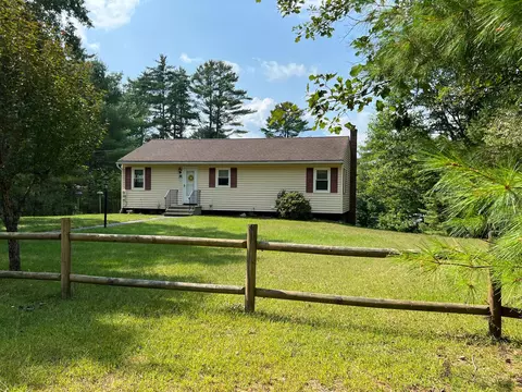 193 Winterbrook Rd, Mechanic Falls, ME 04256