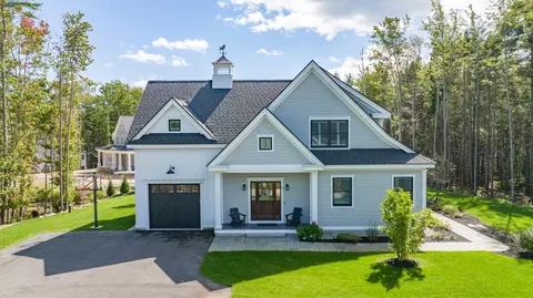 63 Oakwood Dr, Kennebunkport, ME 04046