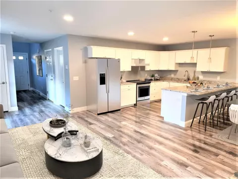 16 Sidetrack Ln #H1, Springvale, ME 04083