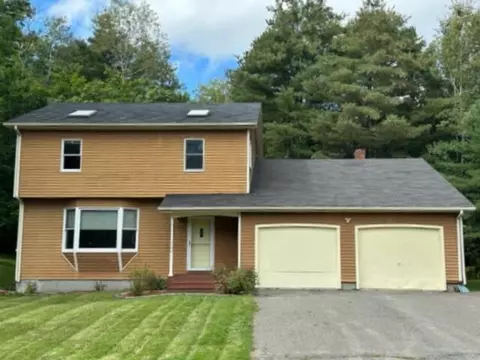 86 Mulberry Ln, Waterville, ME 04901