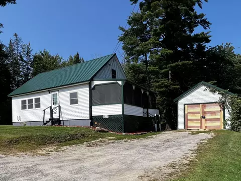 557 W Broadway, Lincoln, ME 04457