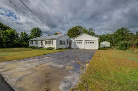30 Hill St, Paris, ME 04281