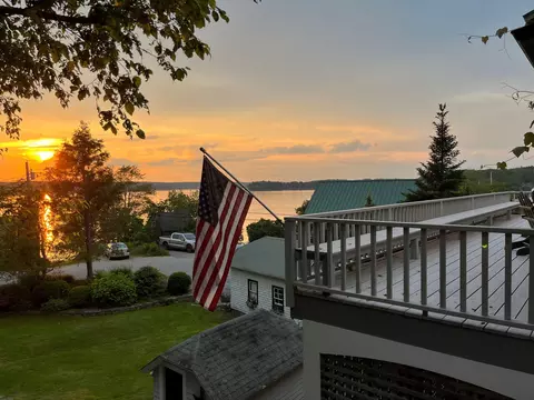 66 W Side Rd, South Bristol, ME 04568