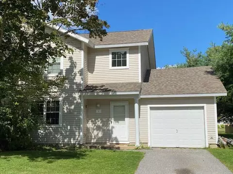 1 Guadalcanal Dr #1, Brunswick, ME 04011