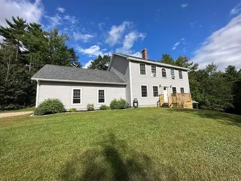 18 Luksza Ln, Hebron, ME 04238