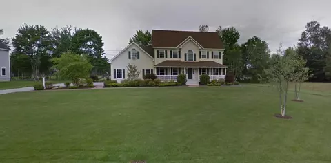 25 Liberty Ave, Hampden, ME 04444