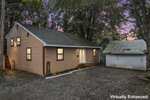 10 Hillcrest Ct, Augusta, ME 04330