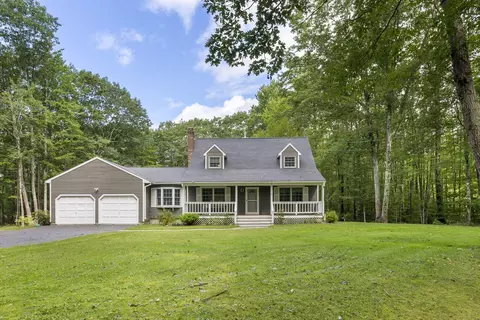 24 Sunwood Dr, Buxton, ME 04093