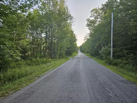 38 Bog Hill Rd, Searsport, ME 04974