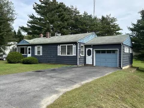 5 Pond Rd, Lewiston, ME 04240