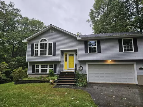 111 Smith Rd, Hermon, ME 04401 photo 1