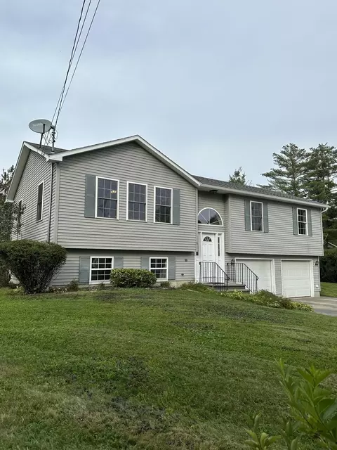 11 Alder Ln, Bangor, ME 04401