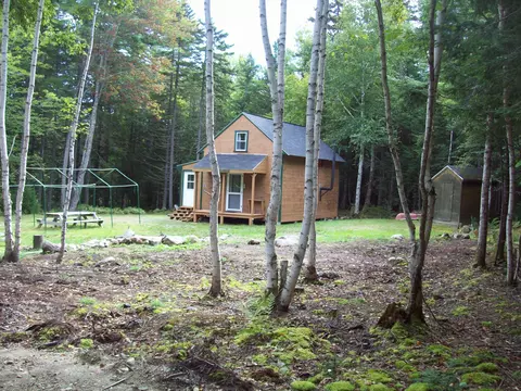 138 Salmon Rd, Lakeville, ME 04487
