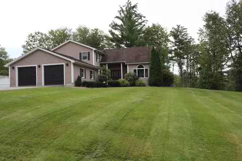 71 Partridge Ln, Auburn, ME 04210