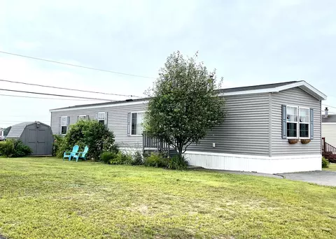 41 Scarponi Dr, Brunswick, ME 04011