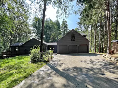 7 Spruce Lane Ln, Whitefield, ME 04353